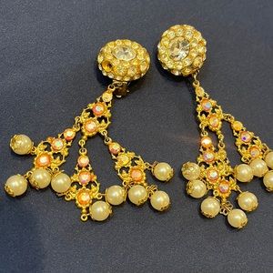 Vintage 50’s glam clip on earrings